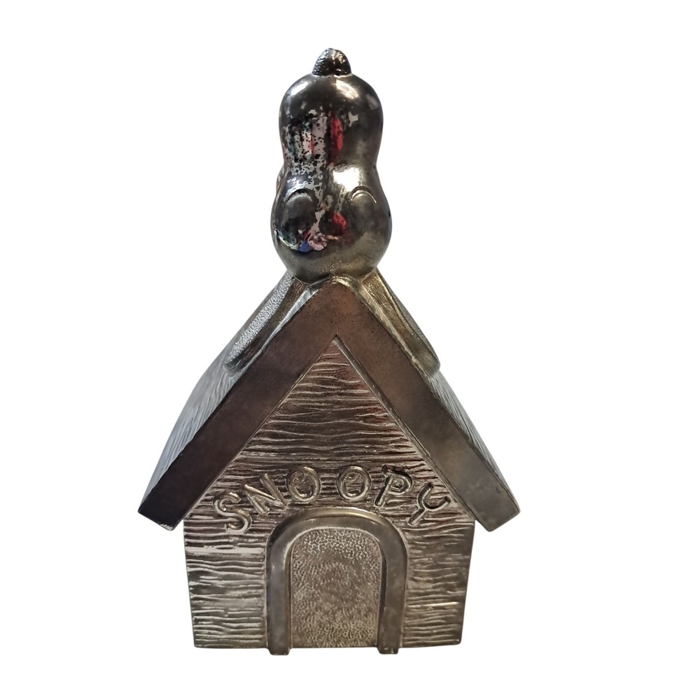 Vtg 1958 Snoopy On Dog House Coin Piggy Bank Peanuts Charlie brown Metal Minty!